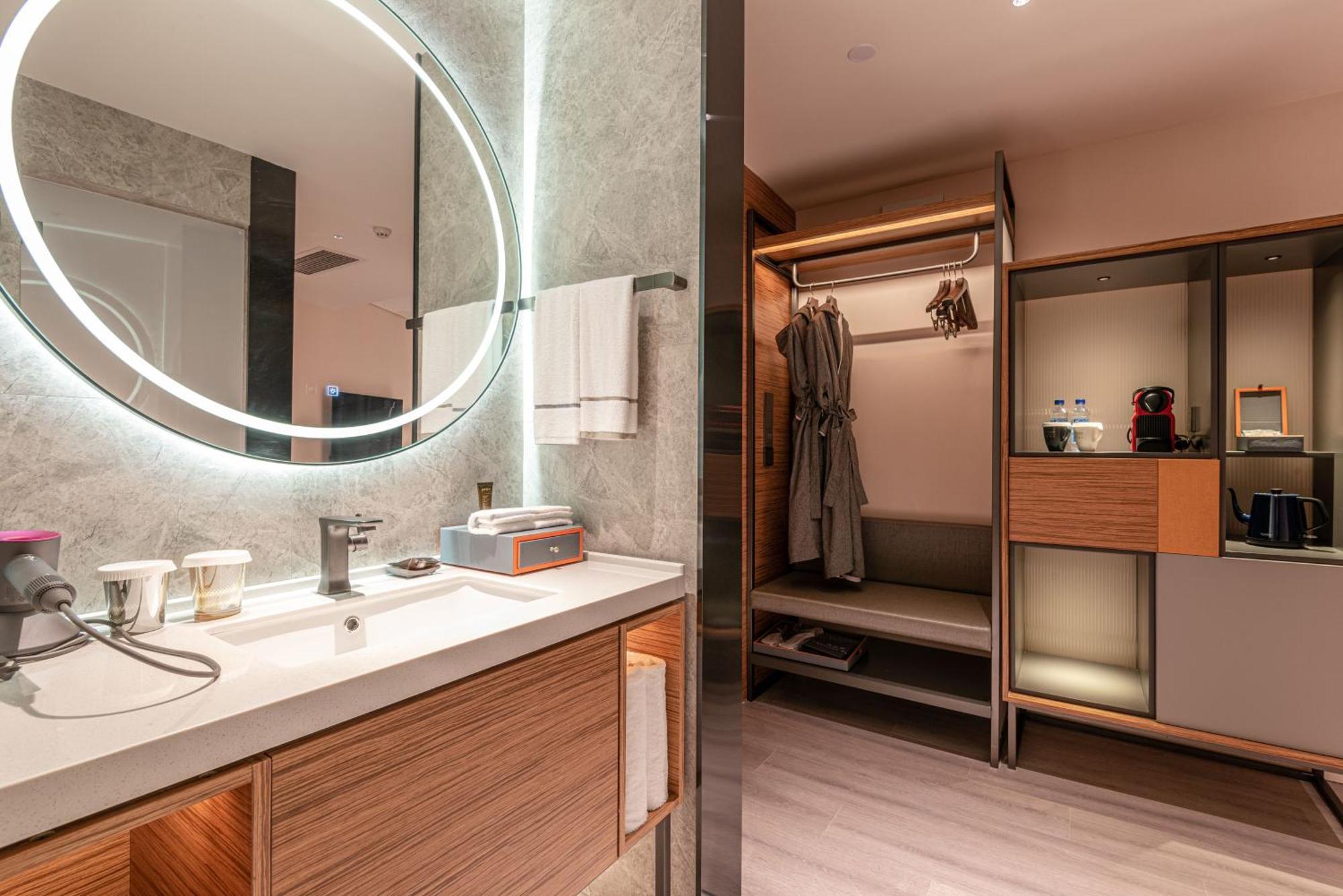Urcove By Hyatt Jing'an 4*